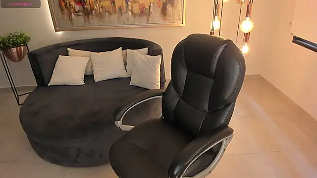 Snapshot of MaryLewis_ chatting on September 28, 2025, 5:42 pm MaryLewis online show from September 28, 2025, 5:42 pm