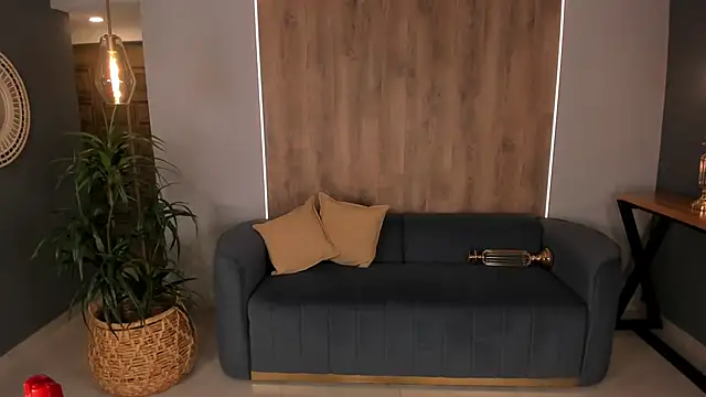 KateSunder online show from November 7, 2025, 9:36 am