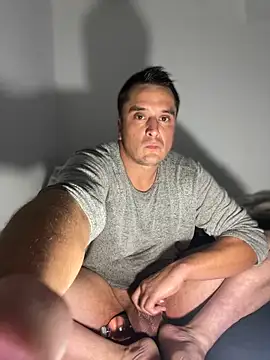 Snapshot of mrwilly7743 chatting on September 27, 2025, 12:11 pm mrwilly7743 online show from September 27, 2025, 12:11 pm