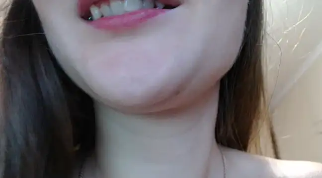 KiraGoldens online show from December 19, 2024, 5:51 am