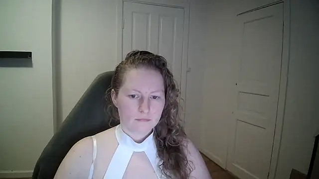 Girlnina-1995 online show from February 21, 2025, 11:22 am