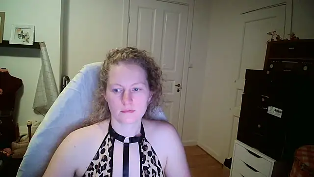 Snapshot of Girlnina-1995 chatting on December 15, 2025, 7:20 pm Girlnina-1995 online show from December 15, 2025, 7:20 pm