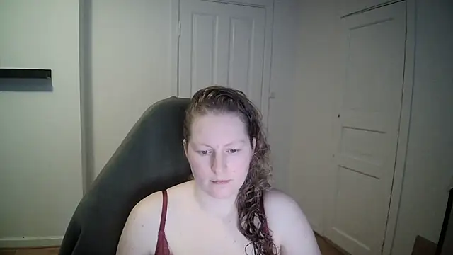 Girlnina-1995 online show from February 17, 2025, 11:55 am