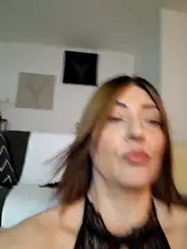 Snapshot of AryaSummersReal chatting on September 24, 2025, 6:53 am AryaSummersReal online show from September 24, 2025, 6:53 am