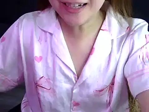 Snapshot of Bee_2k chatting on September 23, 2025, 4:41 am Bee 2k online show from September 23, 2025, 4:41 am