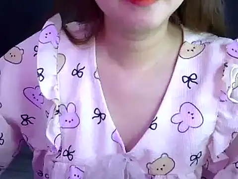 Snapshot of Bee_2k chatting on September 22, 2025, 4:40 am Bee 2k online show from September 22, 2025, 4:40 am