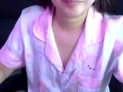 Snapshot of Bee_2k chatting on September 29, 2025, 4:30 am Bee 2k online show from September 29, 2025, 4:30 am