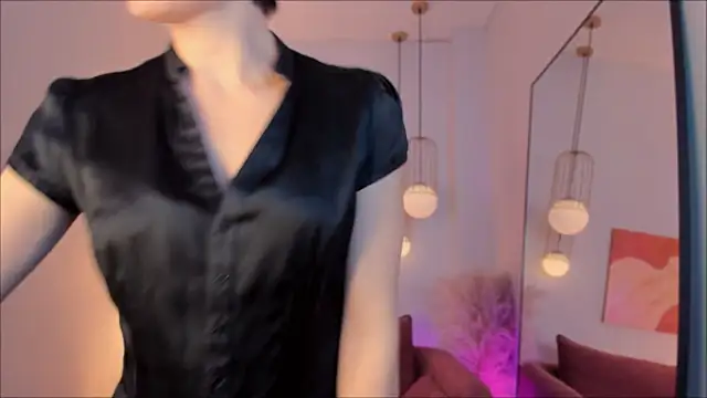 LorenDaze online show from November 26, 2025, 2:06 pm