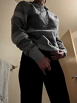 eatmeplease44 online show from February 18, 2025, 11:52 pm
