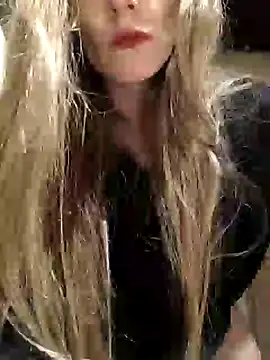 eatmeplease44 online show from February 28, 2025, 5:04 am
