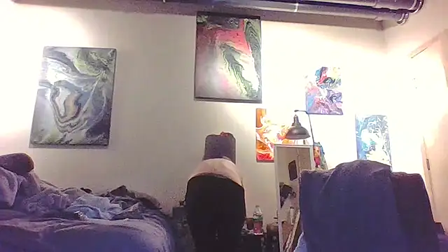 eatmeplease44 online show from November 14, 2025, 8:34 pm