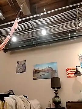 eatmeplease44 online show from April 15, 2026, 6:12 pm