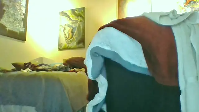 eatmeplease44 online show from September 30, 2025, 8:48 pm