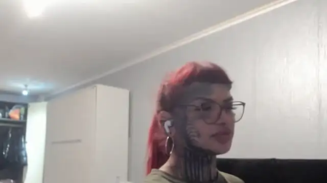 tamarapervert online show from December 18, 2025, 9:29 pm