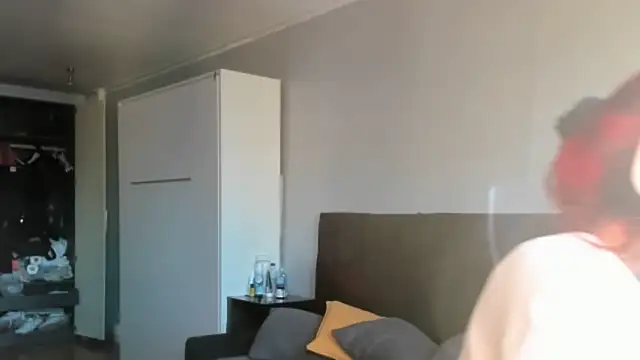 tamarapervert online show from December 1, 2025, 2:07 pm