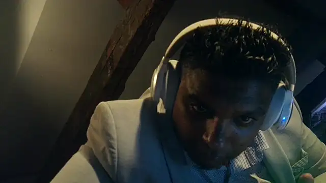 Snapshot of Bandusrilankasexymen chatting on February 26, 2025, 9:09 pm Bandusrilankasexymen online show from February 26, 2025, 9:09 pm