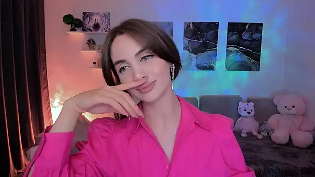 aPieceOfJoy online show from September 18, 2025, 10:24 pm