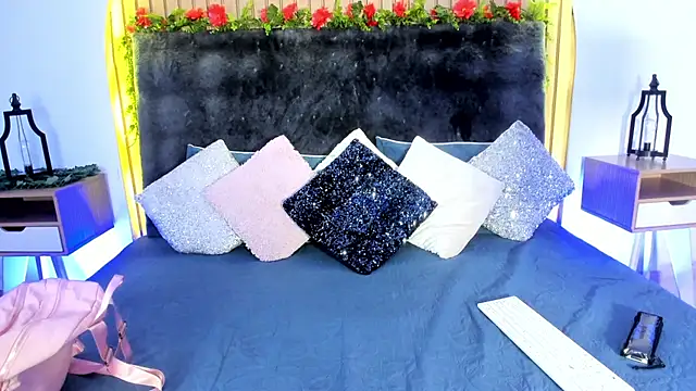 Snapshot of Karlagonzales_ chatting on February 12, 2025, 7:24 pm Karlagonzales online show from February 12, 2025, 7:24 pm