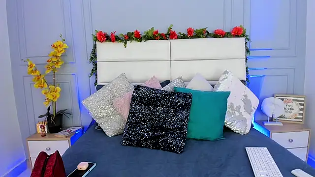 Snapshot of Karlagonzales_ chatting on March 18, 2025, 5:55 pm Karlagonzales online show from March 18, 2025, 5:55 pm