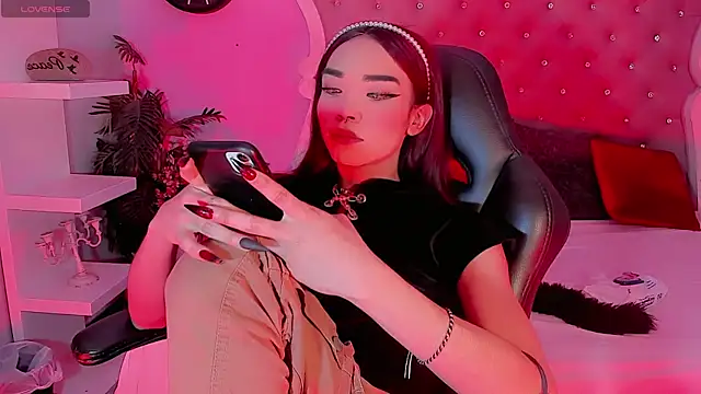 LeyXandrabraz online show from November 10, 2025, 7:41 pm