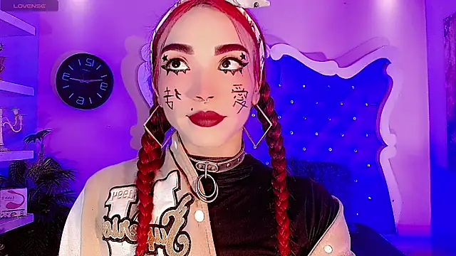 LeyXandrabraz online show from April 7, 2026, 10:33 pm