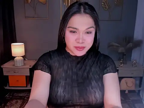 Snapshot of MaxeneCullens chatting on October 4, 2025, 6:48 am MaxeneCullens online show from October 4, 2025, 6:48 am