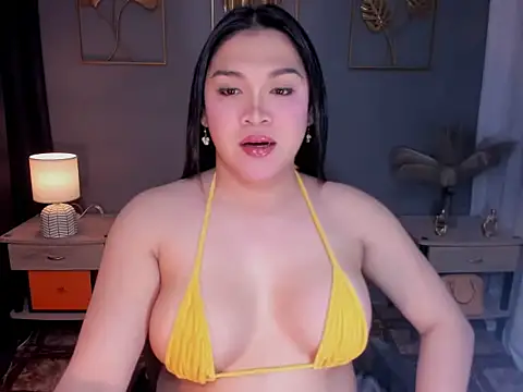 Snapshot of MaxeneCullens chatting on September 24, 2025, 4:30 am MaxeneCullens online show from September 24, 2025, 4:30 am