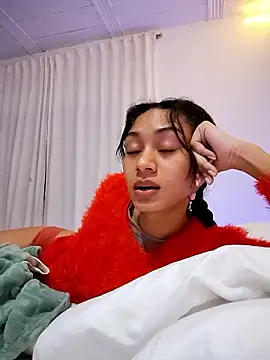 Snapshot of Leaberry chatting on January 16, 2026, 2:26 am Leaberry online show from January 16, 2026, 2:26 am