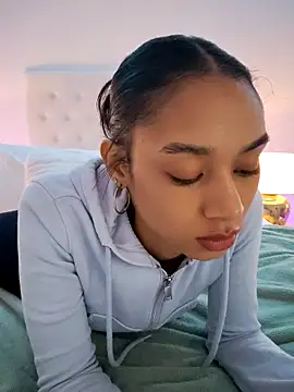 Snapshot of Leaberry chatting on February 25, 2026, 3:01 pm Leaberry online show from February 25, 2026, 3:01 pm