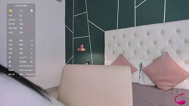 Snapshot of Veronicalanx1 chatting on October 1, 2025, 12:20 pm Veronicalanx1 online show from October 1, 2025, 12:20 pm