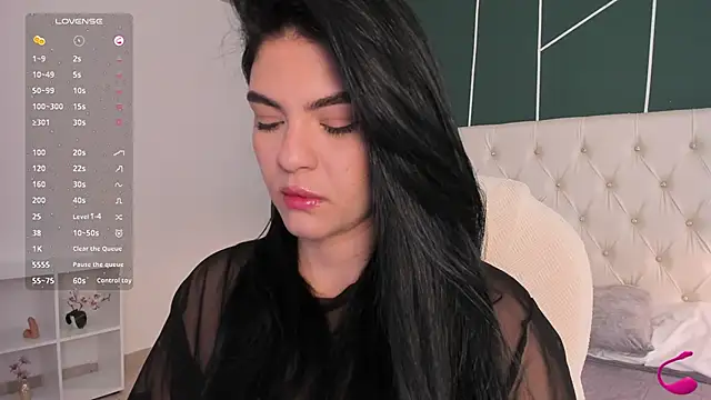 Snapshot of Veronicalanx1 chatting on October 15, 2025, 12:24 pm Veronicalanx1 online show from October 15, 2025, 12:24 pm