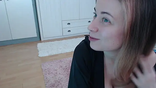 lara vanilla online show from February 20, 2025, 1:30 pm