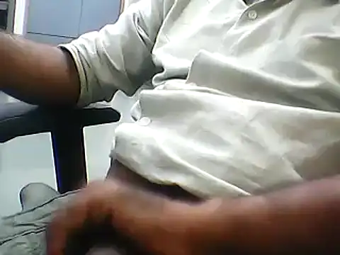 hotdikforu online show from February 21, 2025, 12:06 pm