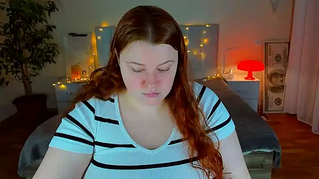 Snapshot of PolinaSalvatore chatting on February 20, 2026, 7:16 pm PolinaSalvatore online show from February 20, 2026, 7:16 pm