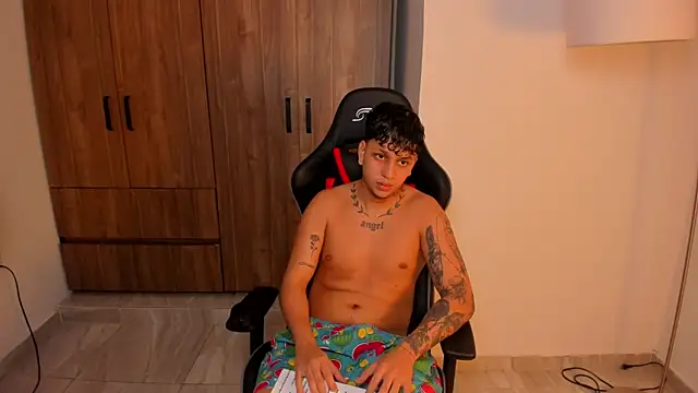 Snapshot of Jake_simons chatting on September 20, 2025, 2:38 am Jake simons online show from September 20, 2025, 2:38 am