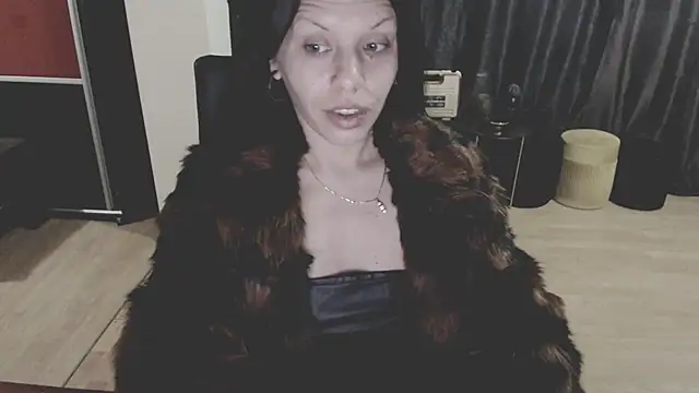 Snapshot of GoldenSasha chatting on October 19, 2025, 3:15 pm GoldenSasha online show from October 19, 2025, 3:15 pm