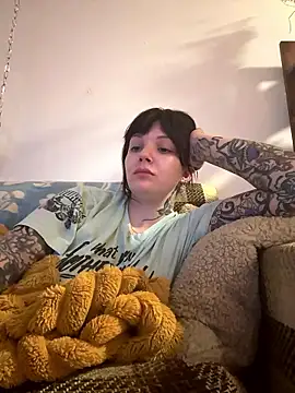 SweetMaisie online show from January 14, 2026, 4:05 am