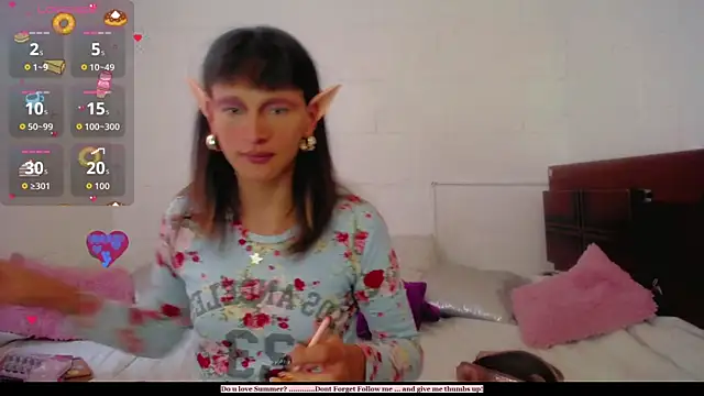 Snapshot of Summer_XO chatting on October 20, 2025, 8:31 pm Summer XO online show from October 20, 2025, 8:31 pm