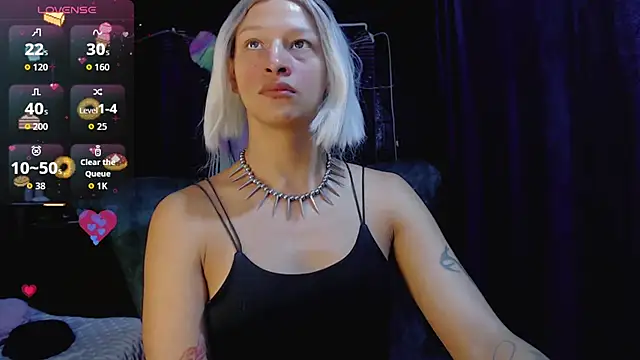 Snapshot of Summer_XO chatting on January 18, 2026, 9:40 pm Summer XO online show from January 18, 2026, 9:40 pm