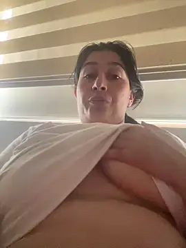 andreaisis2 online show from June 13, 2026, 6:06 pm