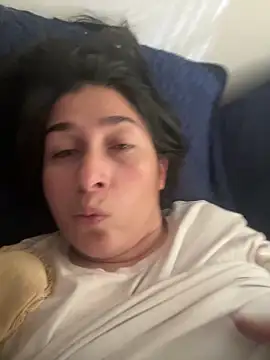 andreaisis2 online show from May 17, 2026, 8:31 pm