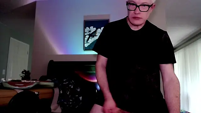 Snapshot of Snarfle82 chatting on October 26, 2025, 7:14 pm Snarfle82 online show from October 26, 2025, 7:14 pm