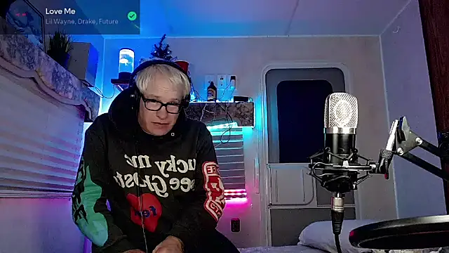 Snapshot of Snarfle82 chatting on March 11, 2025, 2:29 pm Snarfle82 online show from March 11, 2025, 2:29 pm