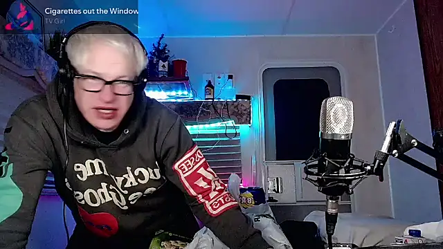 Snapshot of Snarfle82 chatting on March 12, 2025, 5:57 am Snarfle82 online show from March 12, 2025, 5:57 am