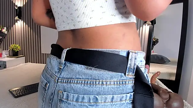 Zafiiraa online show from October 24, 2025, 8:02 am