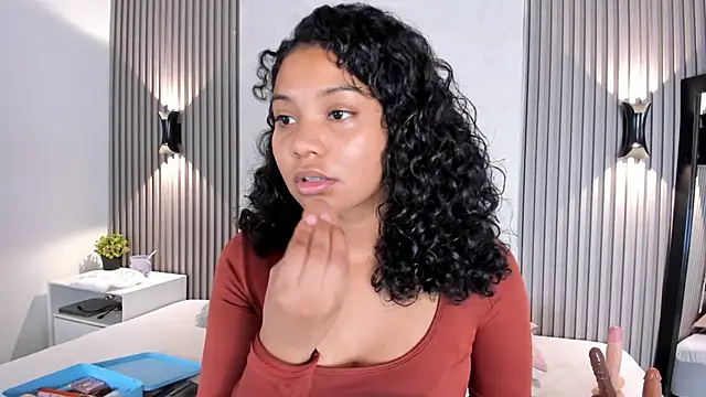 Zafiiraa online show from January 11, 2026, 1:51 pm