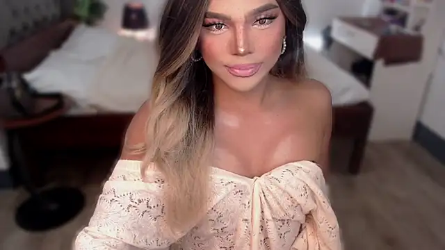 Snapshot of liaa_lurrecams chatting on June 13, 2026, 6:22 am liaa lurrecams online show from June 13, 2026, 6:22 am