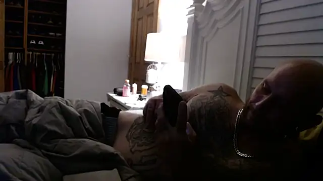 J-Dubb online show from October 16, 2025, 5:05 am