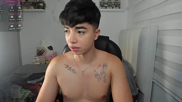 Snapshot of santy7v7 chatting on February 28, 2026, 1:55 pm santy7v7 online show from February 28, 2026, 1:55 pm