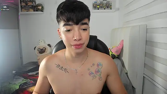 Snapshot of santy7v7 chatting on February 10, 2026, 1:32 pm santy7v7 online show from February 10, 2026, 1:32 pm